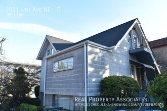 Building Photo - 3911 4th Ave NE