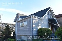 Building Photo - 3911 4th Ave NE