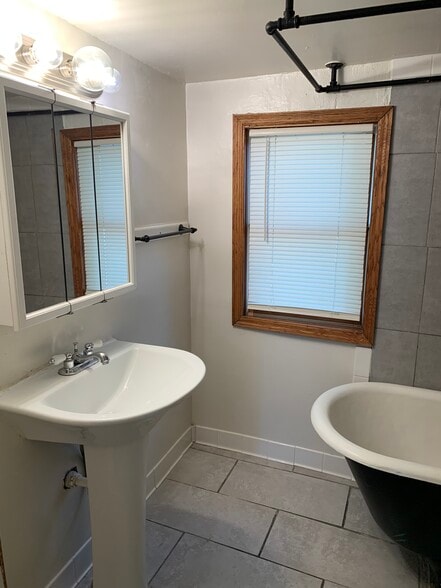 Bathroom - 3508 3rd St NE