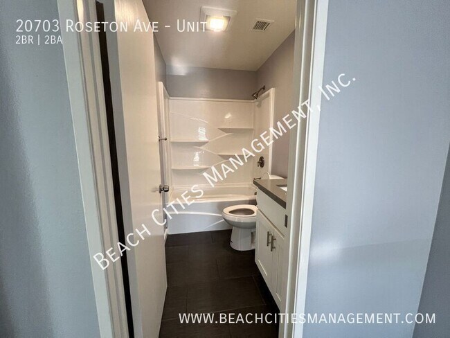 Building Photo - 20703 Roseton Ave