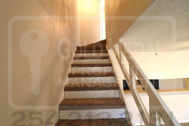 Building Photo - 503 Longhorn Cir