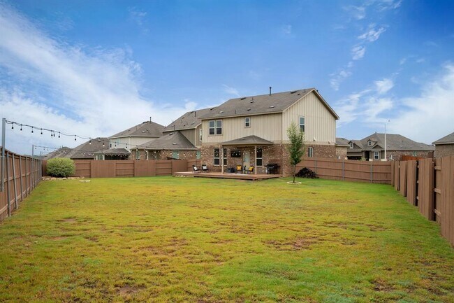 Building Photo - 129 Purple Heart Dr