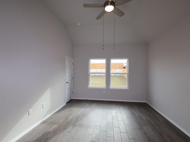 Building Photo - 4521 Bridal Veil Dr