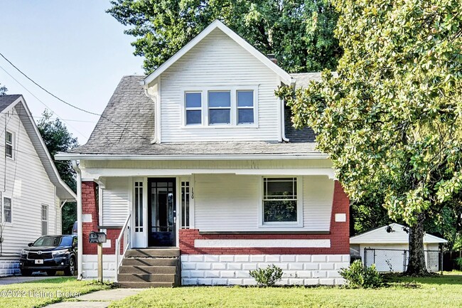 Building Photo - 130 Gillette Ave