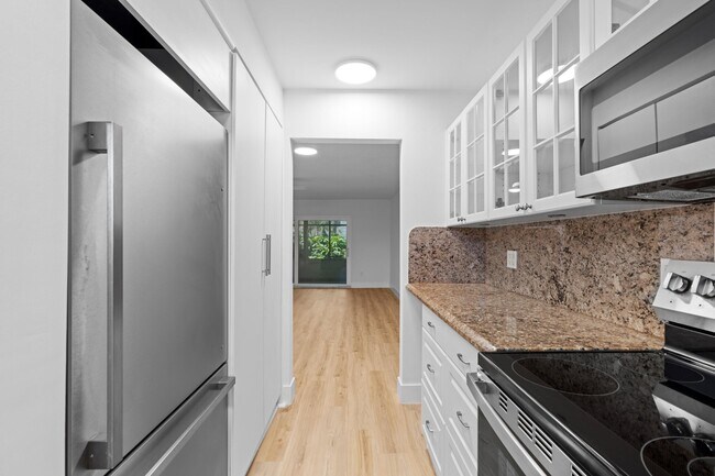 Building Photo - 2601 S Ocean Blvd
