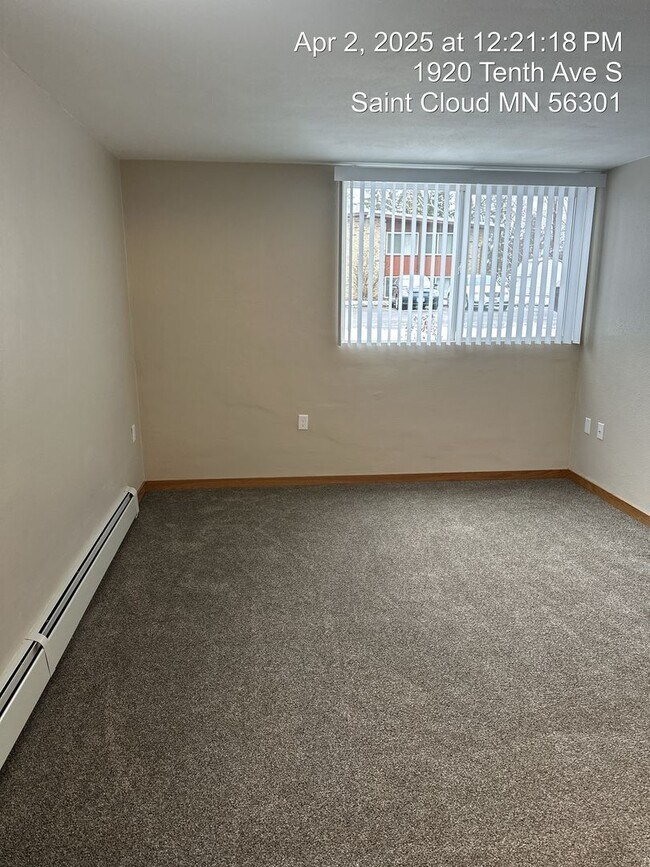 Building Photo - One Bedroom Apartment, Great Location!