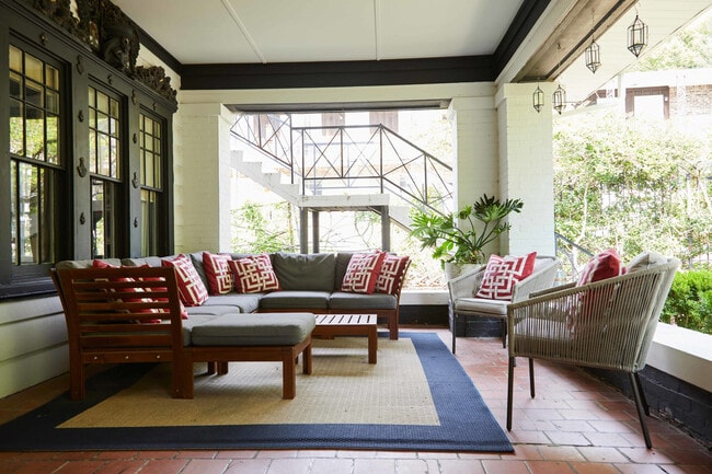 Building Photo - 3308 Cliff Rd