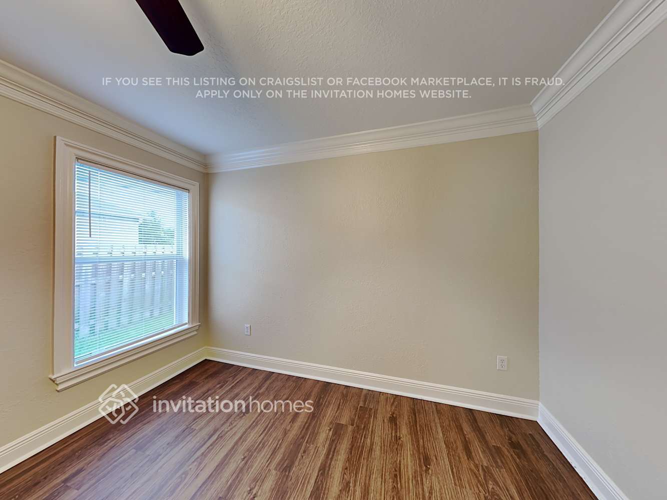 Building Photo - 1772 SW Lofgren Ave