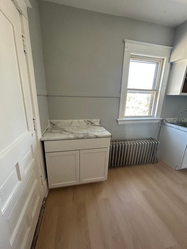 Building Photo - 6800 Sheridan Rd