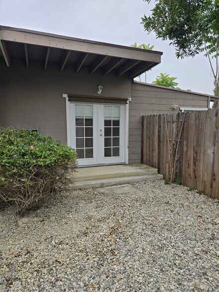 Building Photo - 708 Palisade St