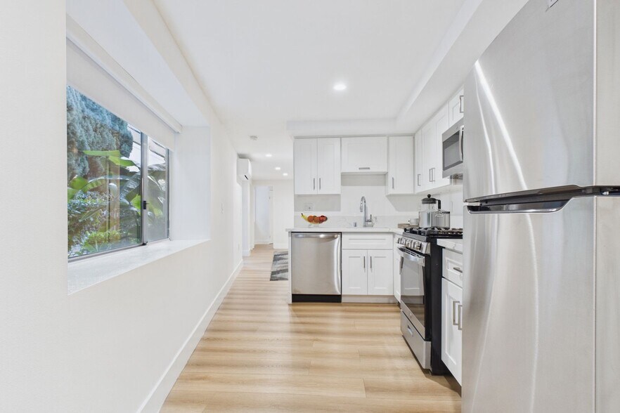 Building Photo - Natick Park South