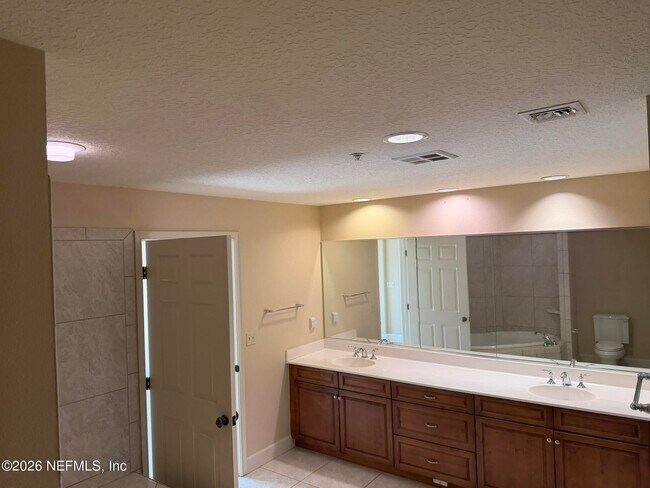 Building Photo - 1478 Riverplace Blvd