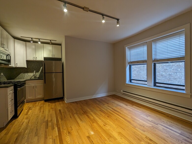 Building Photo - 2430 N Kedzie Blvd