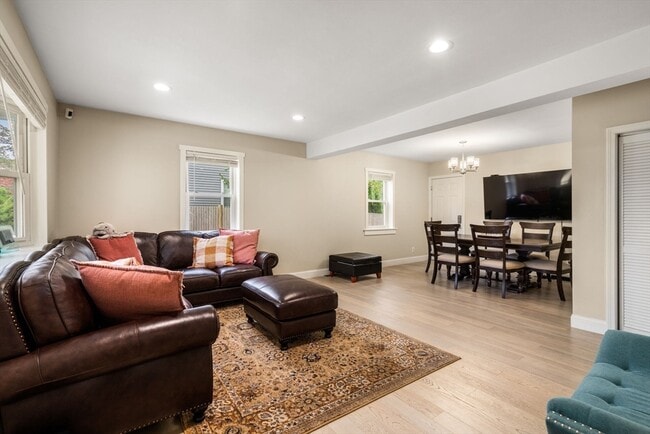 Building Photo - 63 Pine St