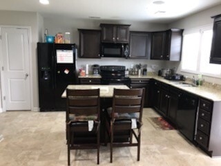 Building Photo - Spacious 4 Bedroom Home Located in Jacob's Creek!