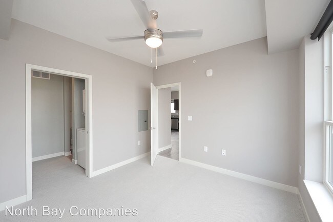 Interior Photo - 801 8th St SE