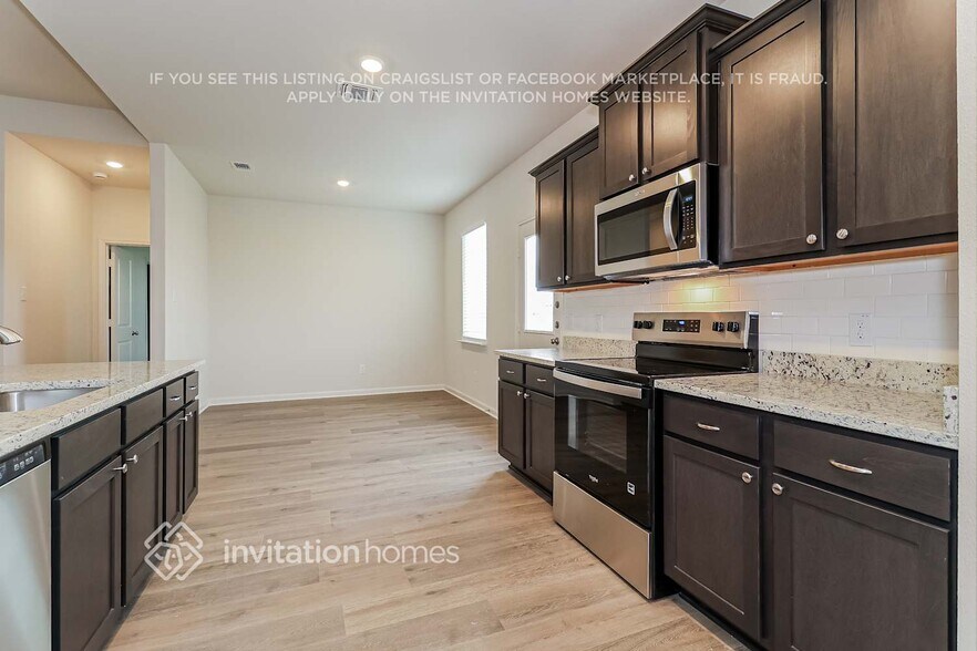 Building Photo - 10017 Pilot Pl