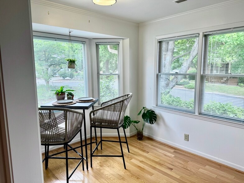 Building Photo - 1 Hillington Pl