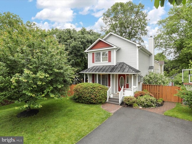 Building Photo - 8324 2nd Ave