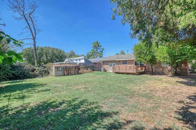 Building Photo - 1428 Lindale Ave