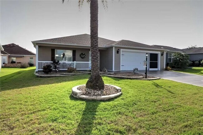 Building Photo - M2393 Carriage Hill Way (VC-10/%)