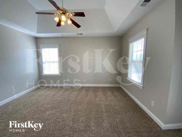 Building Photo - 205 Barberry St