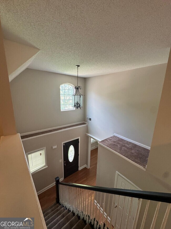 Building Photo - 520 Millbrook Villa Dr