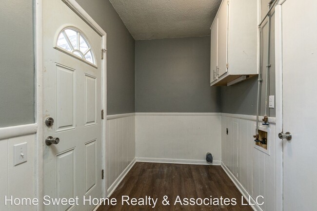 Building Photo - 2 br, 1 bath House - 1411 W Calhoun