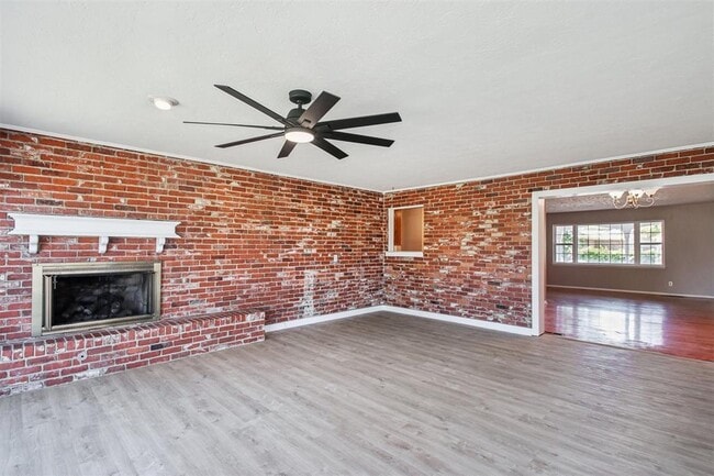 Building Photo - 309 Sherri Ln