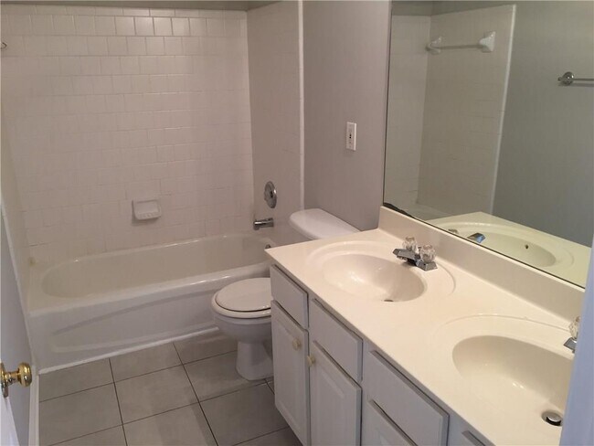 Building Photo - 4412 Shillham Ct