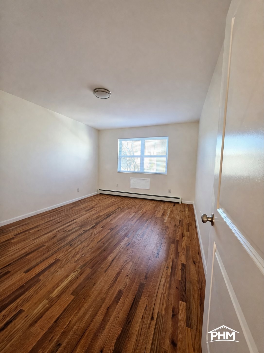 Building Photo - 673 Ashford St