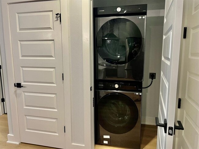 Building Photo - 2500 Longview St