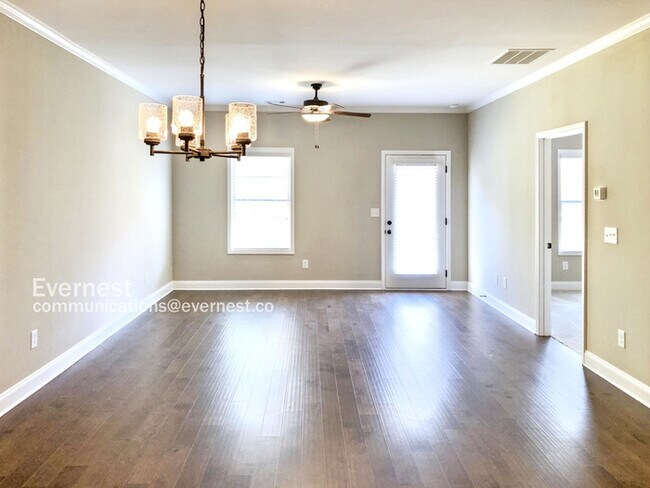 Building Photo - 3870 Valley View Ct