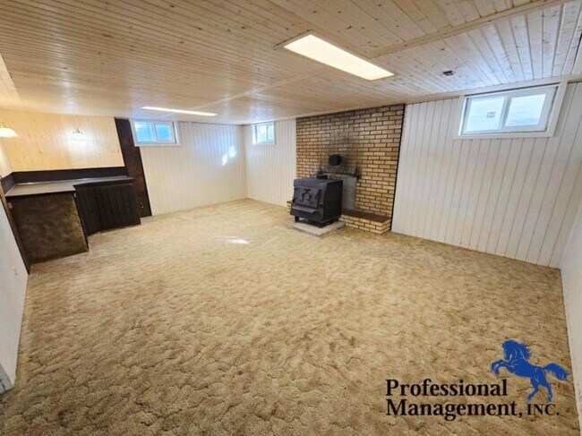 Building Photo - 4 bedroom in Billings MT 59102