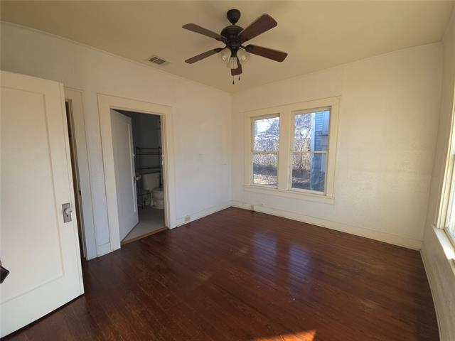 Building Photo - 1335 S Lake St