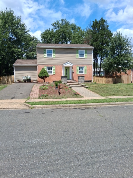 Building Photo - 8004 Clifton St