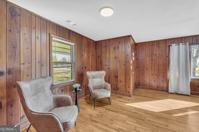 Building Photo - 76 Campbell Dr