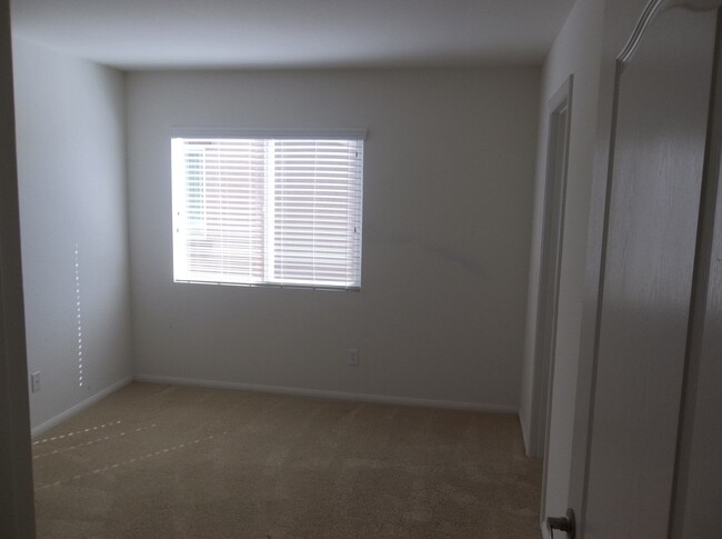 Building Photo - 4 bedroom Menifee home in the Gated Commun...