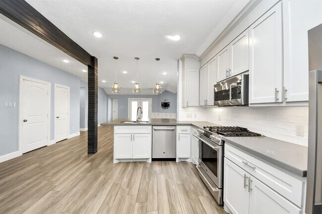 Building Photo - 333 Mammoth Springs Ln