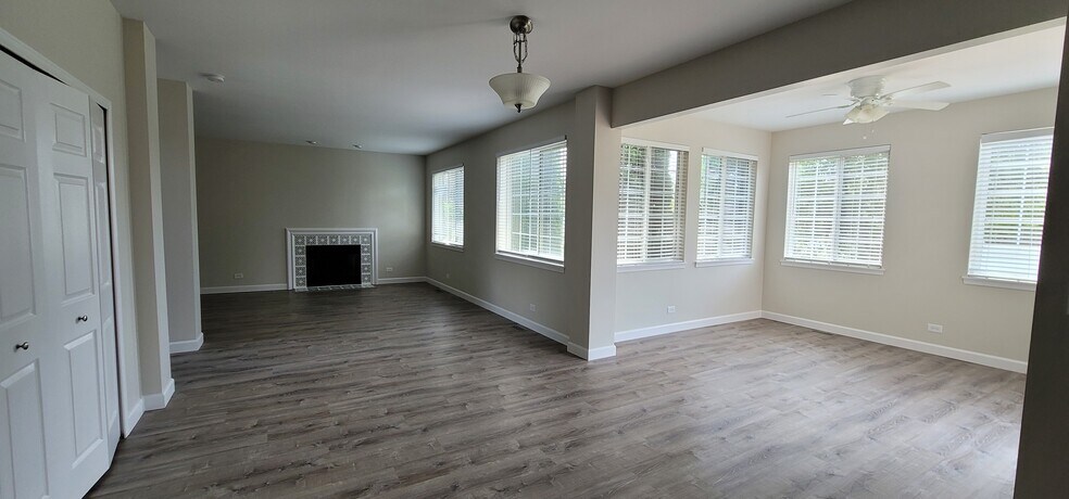 Building Photo - 12824 Meadow Ln