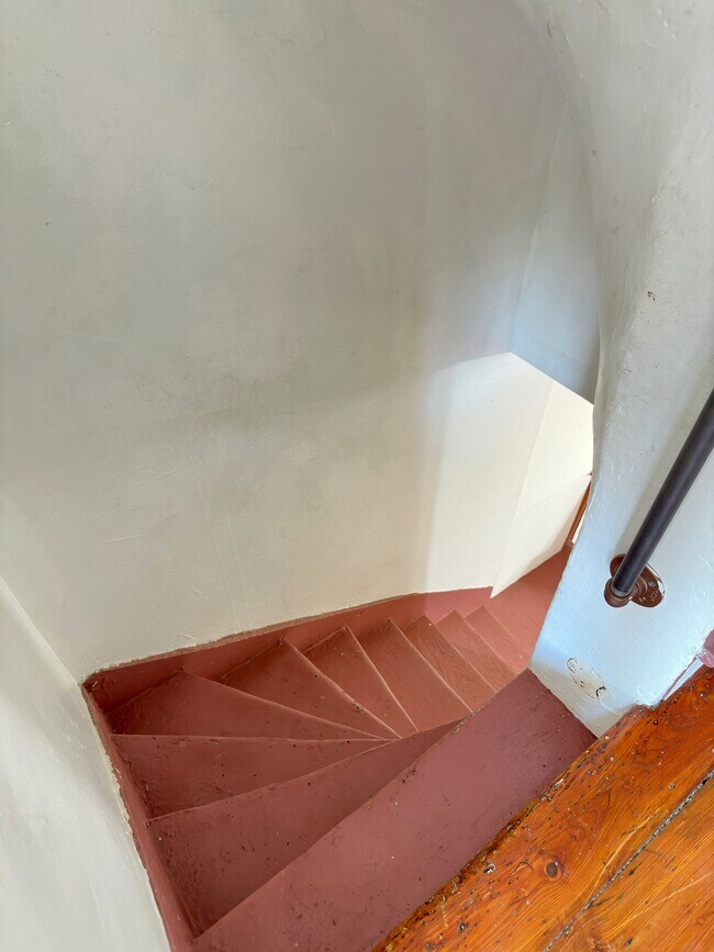 Building Photo - 1232 N Hancock St