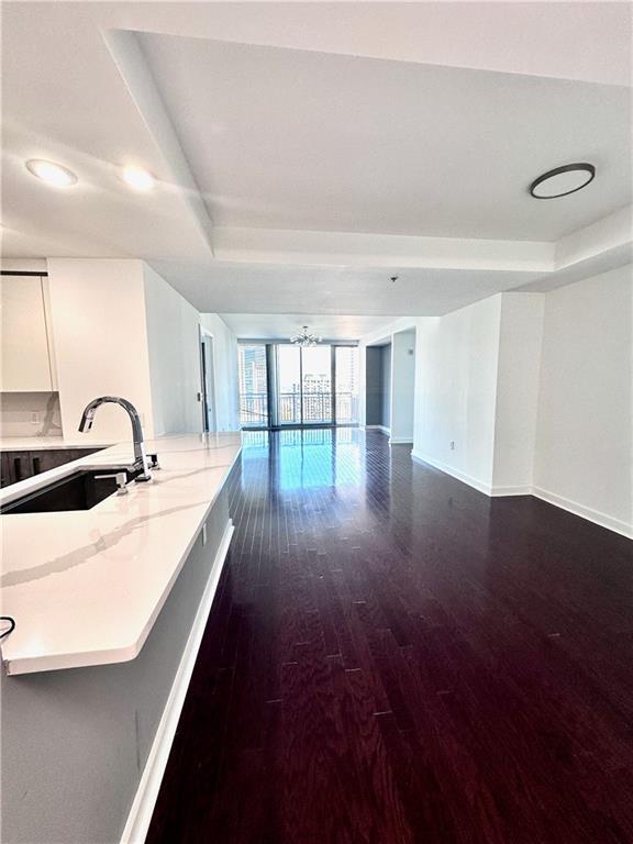 Primary Photo - 3338 Peachtree Rd NE