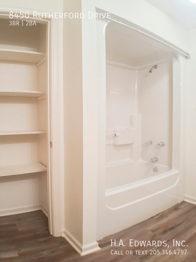 Building Photo - 8450 Rutherford Dr