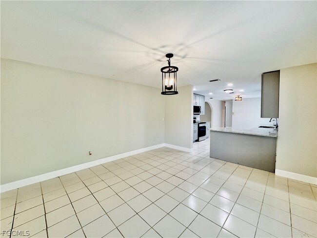 Building Photo - 5015 Lee Blvd