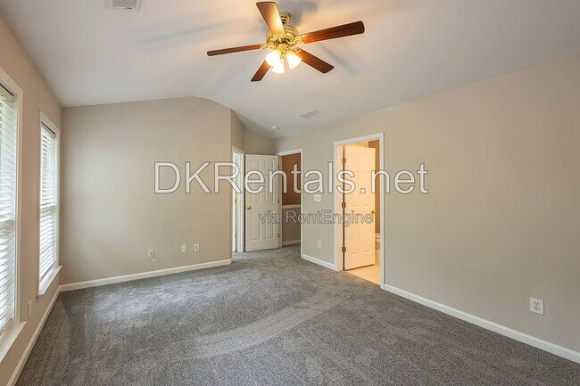 Building Photo - 2358 Towneview Ct SE