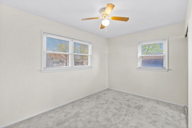 Building Photo - Charming Home with Great Layout in Sought-After Ballwin Neighborhood