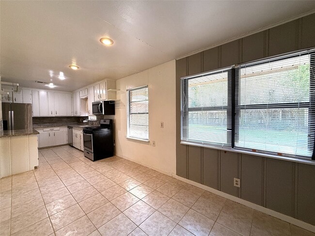 Building Photo - 3419 Linkwood Dr