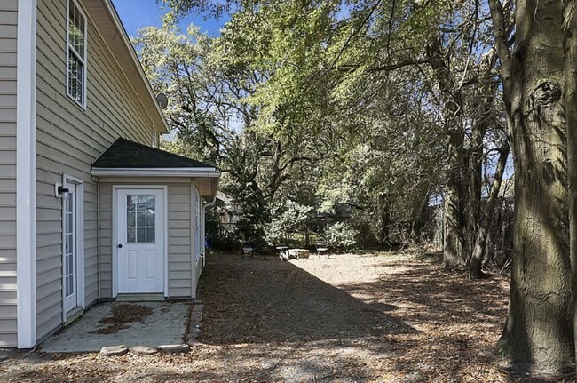 Building Photo - 3806 Dorsey Ave