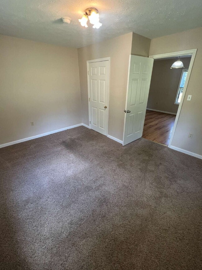 Building Photo - Charming 2-Bedroom Home Plus Bonus Attic S...