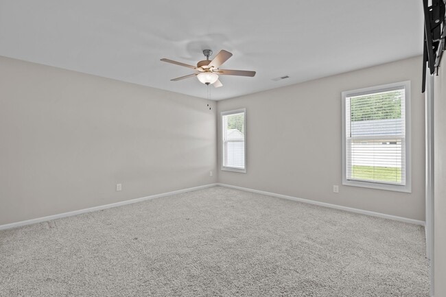 Building Photo - 118 Station Yard Rd